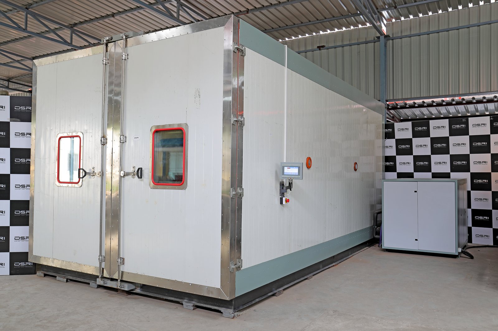 Walk-in climatic chamber