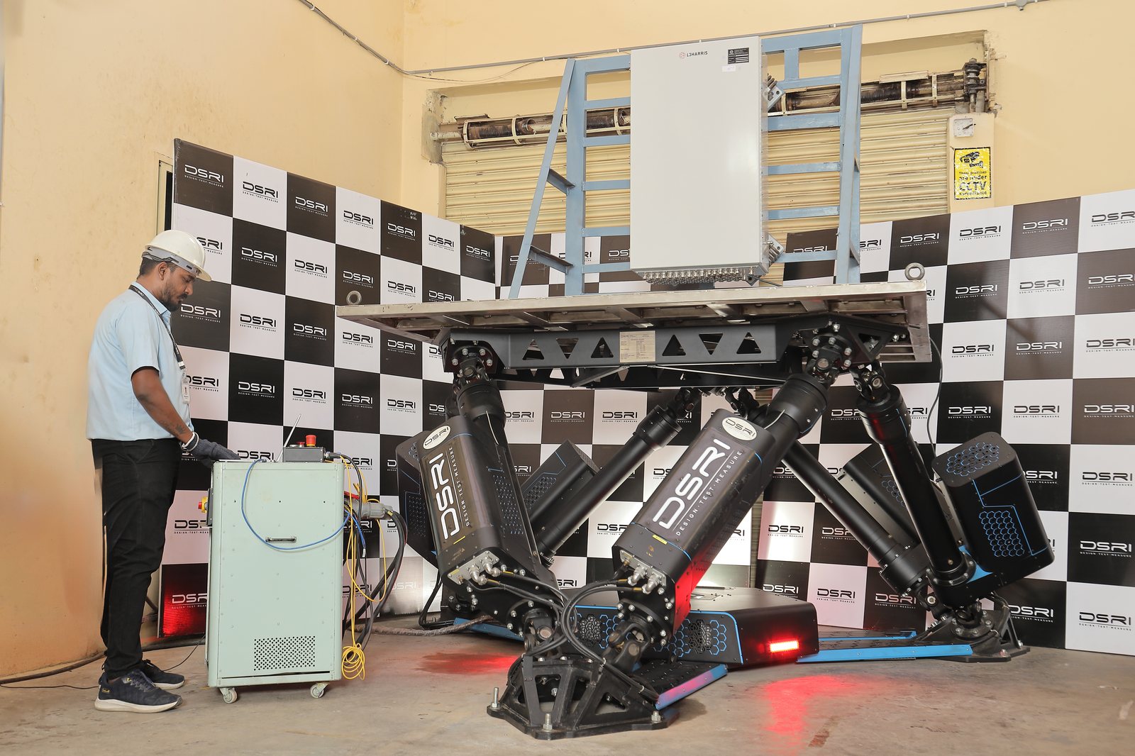 Six-axis ship-motion simulator